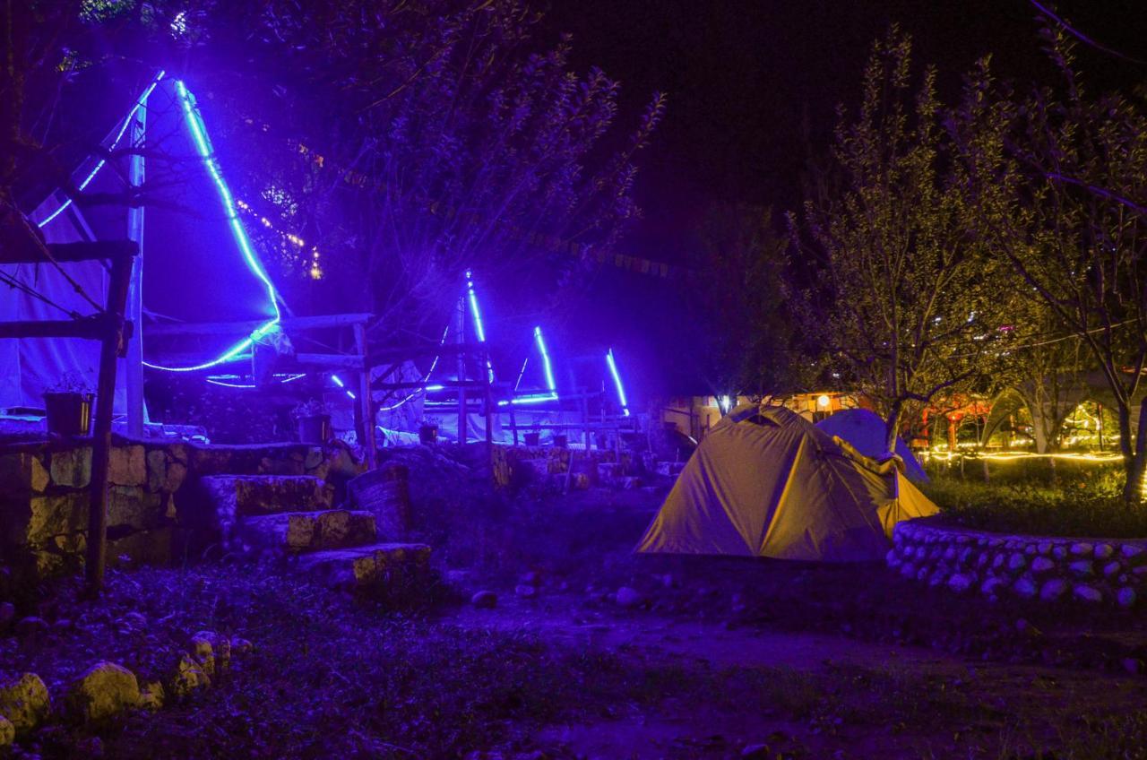 Himtrek Riverside Camps & Hostel Manali 외부 사진